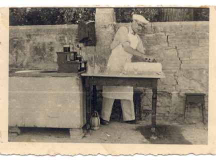 Preparazione della granita durante la festa della Madonna della Neve