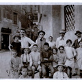 gruppo di larigiani sul ponte - circa 1911.jpg