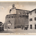 Lari - Castello Mediceo - Monumento ai caduti.jpg