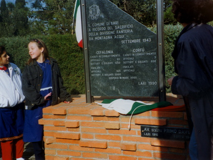 Inaugurazione del monumento ai caduti della divisione Acqui