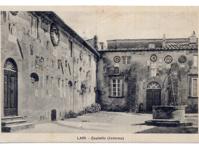 Lari - Castello (Interno)